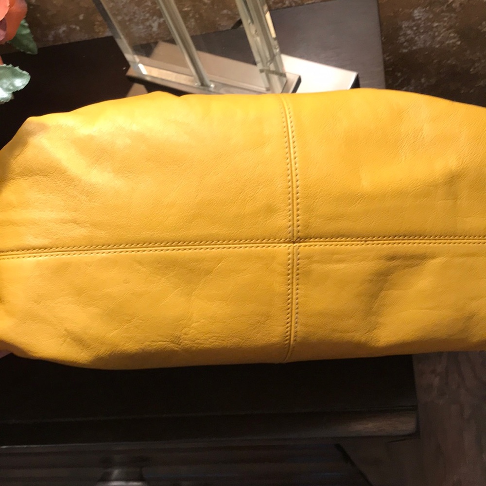 *Authentic!*CoachMustard Yellow Purse Gem